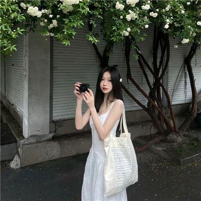 如蝶翩翩
